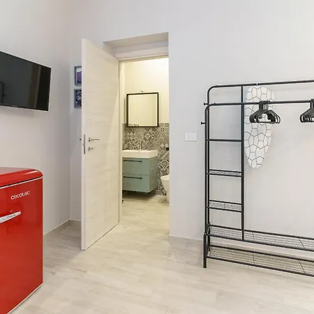 Al Palazzetto - Lavica *