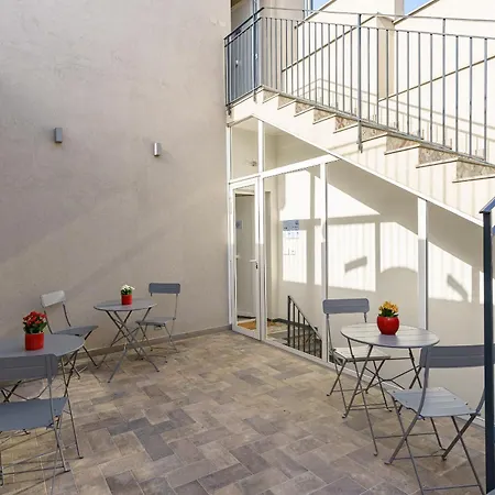 Al Palazzetto - Lavica 카타니아
