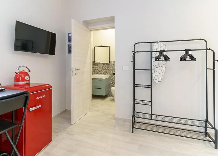 Al Palazzetto - Lavica *