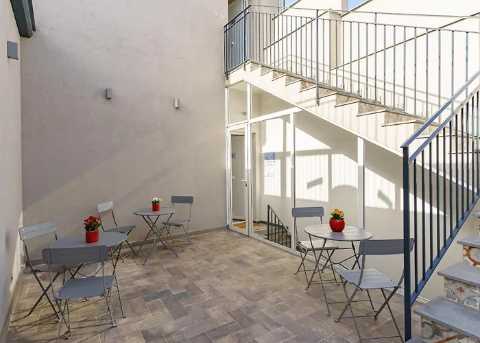 Al Palazzetto - Lavica Catania